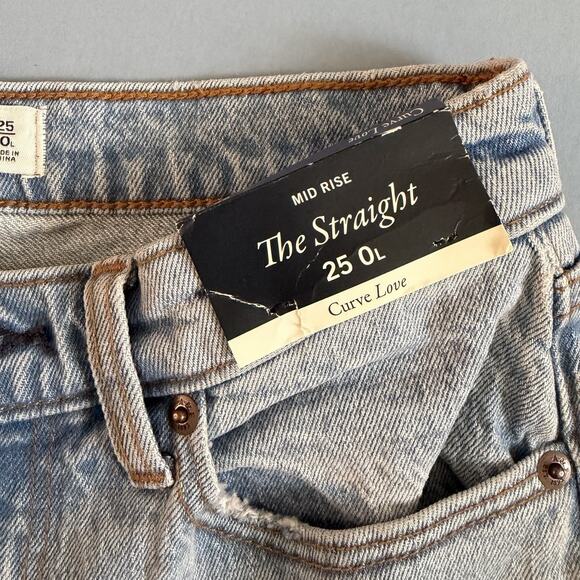 NWT Abercrombie The Straight Curve Love Mid Rise Medium Wash Jeans - Picture 8 of 9